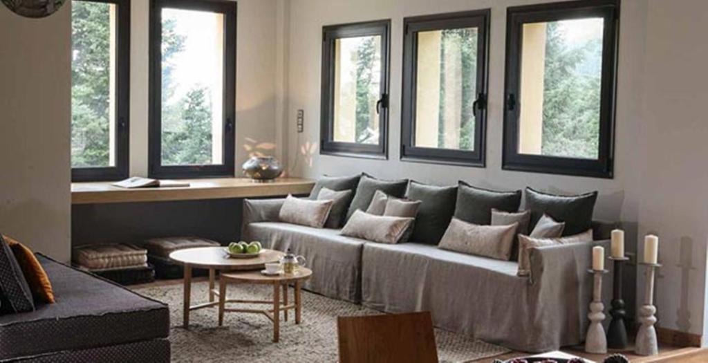 Natura Hotel Vitina Bagian luar foto